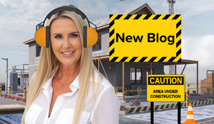 Auctioneer calling bids as buyers watch—lesson on pricing and buyer psychology in Hervey Bay real estate